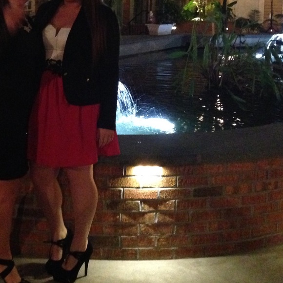 Strapless Lace Dress - Picture 5 of 6